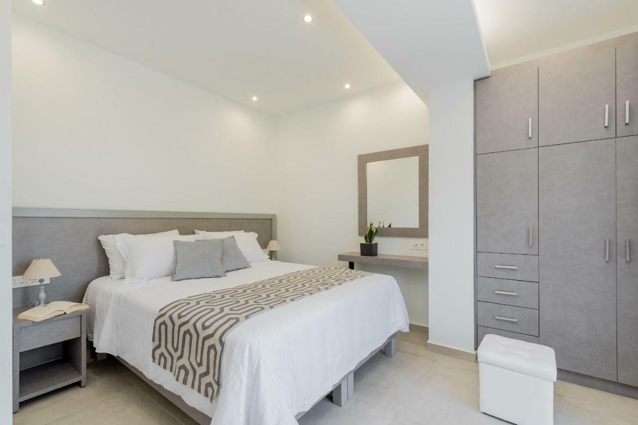 Jasmine Suites With Private Pool Tsilivi  Exterior photo